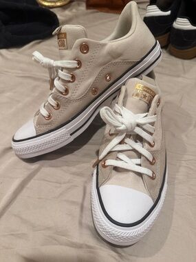 Converse Low Top Sneakers in Beige with White Accents